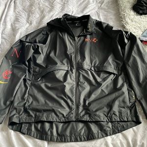 Nike women’s NYC running jacket size L